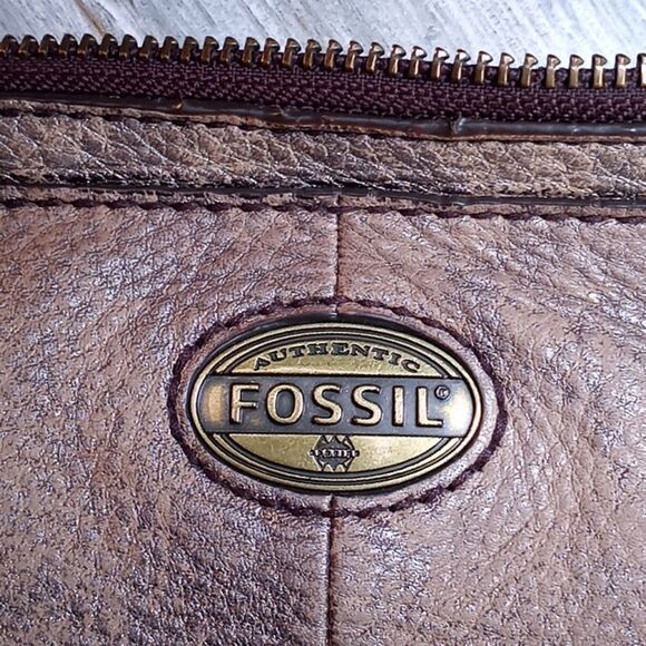 Fossil Crossbody Purse  - Picture 6 of 9